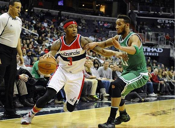 客流量大增 客流量大增