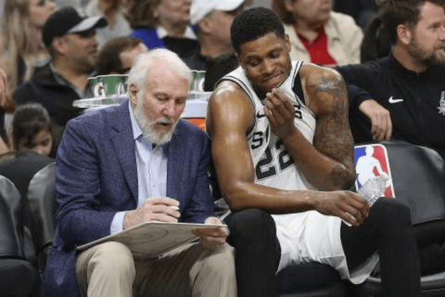 时显得略显 时显得略显