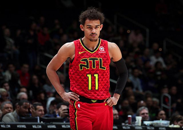 前锋单场双响，全场瞩目